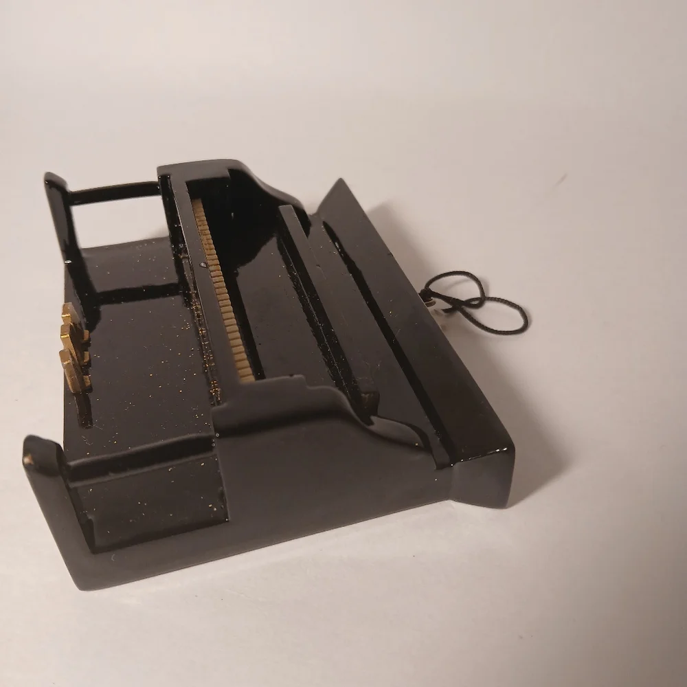 Wooden Black Up Right Realist Piano Xmas Ornament
